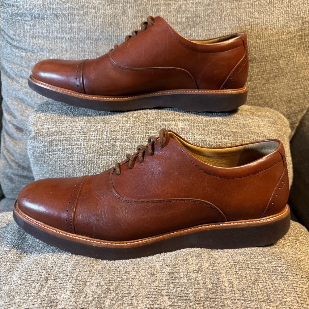 Samuel Hubbard Classic Brown Leather Oxfords - Picture 2 of 8